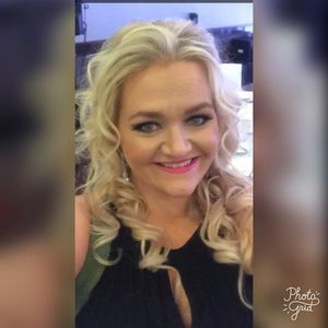 Meet your Posher, Casey